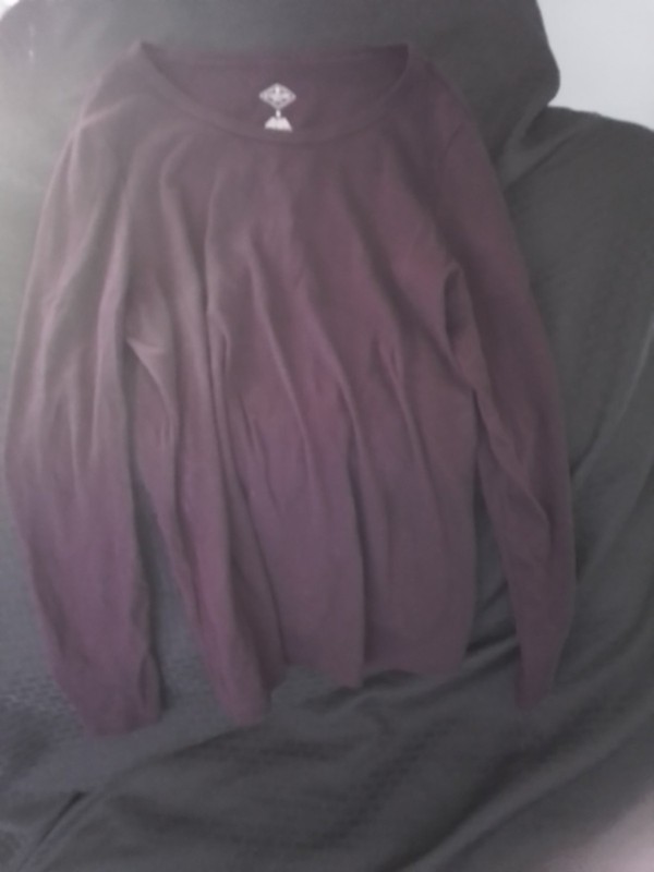 St. John’s Bay Woman's long sleeve crew neck Burgundy Size Medium