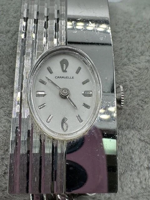 RARO Reloj Mecánico Damas Años 60 Caravelle 17 Joyas Alemania Occidental FUNCIONA Foto 2 de 4