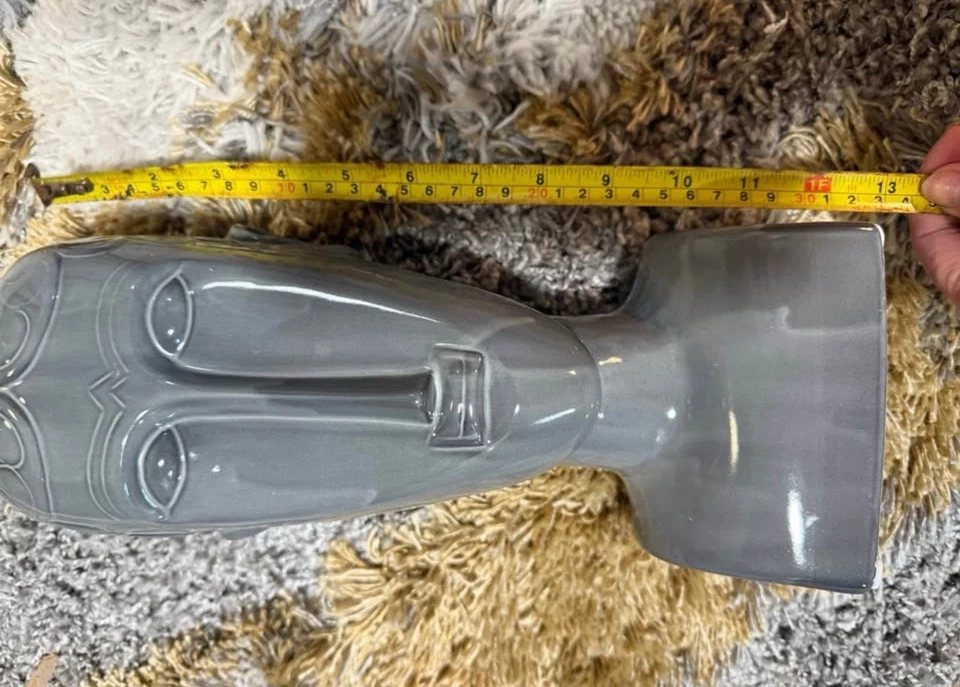 Керамическая настольная скульптура серый человек современный стиль 13 X5 X4 дюйма - Изображение 3 из 4