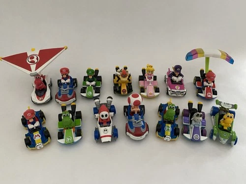 Lot of 14 Mario Kart Hot Wheels Diecast, Nintendo Yoshi, Mario, Luigi, Toad