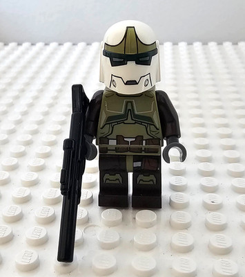 LEGO Star Wars Bounty Hunter Minifigure from set 75018 - Excellent Used SW0476