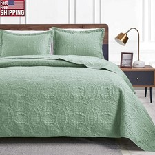 Lightweight Polyester Quilt Set Non-Stitched Ultra-Soft Coverlet Year-Round Use