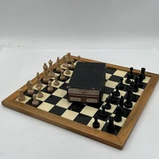 Vintage HORN No A2 Wooden Chessmen Set With Original Box Pieces Only Black White