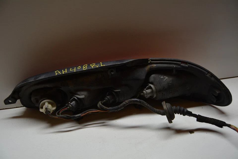 Mazda MX6 1993-1997 luz trasera izquierda lado conductor lámpara OEM, 166-58645 Foto 4 de 4