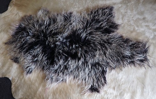 Feather Soft - Genuine Mongolian Lambswool Rug - Gorgeous Frosted Grape - Picture 10 of 12