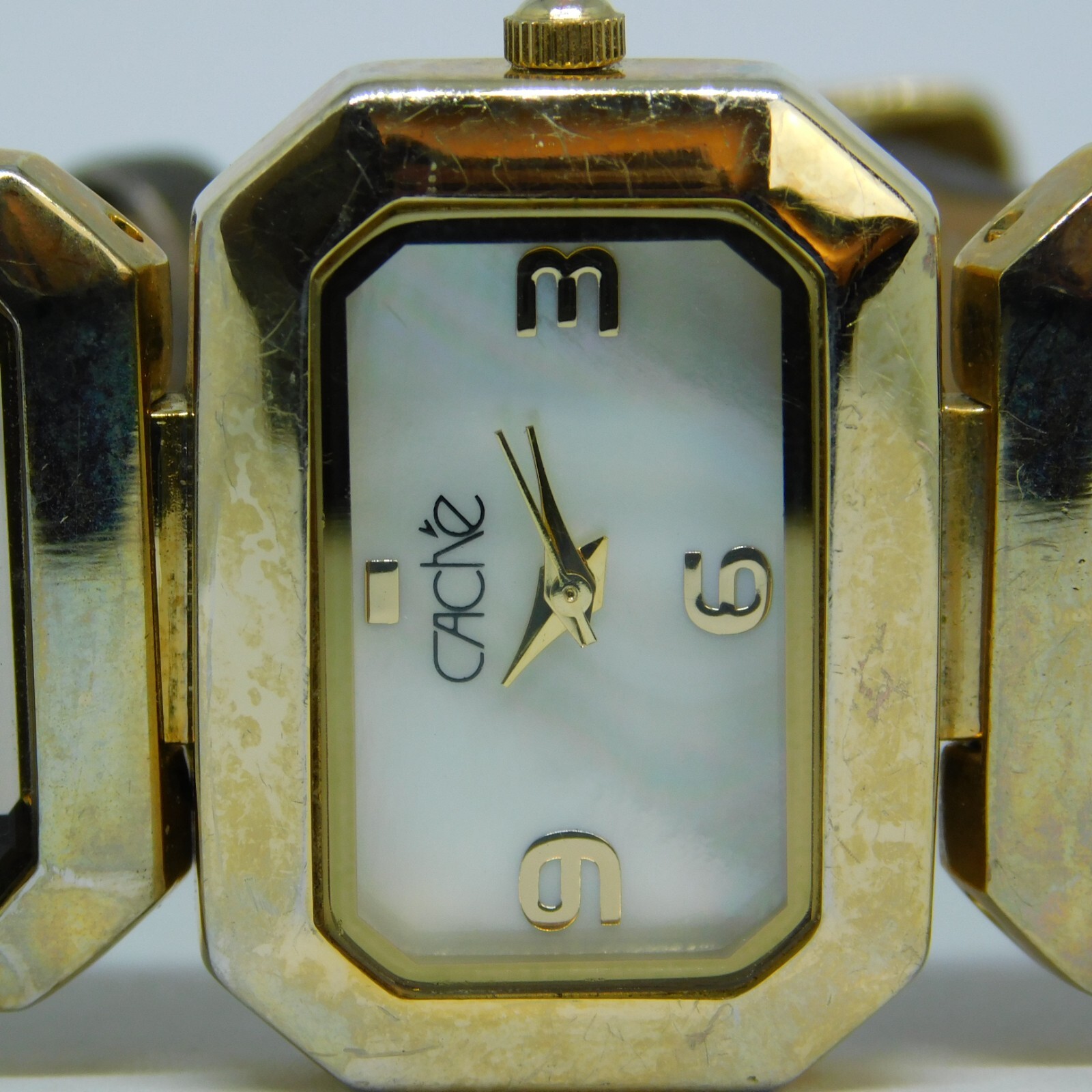 cache CH008YG Gold Tone Quartz Analog Women's Watch New Battery | eBay