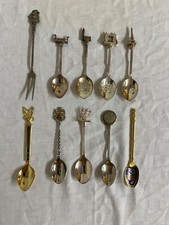 Konvolut - alte Löffel und eine Gabel aus aller Welt ( Souvenir Andenken )