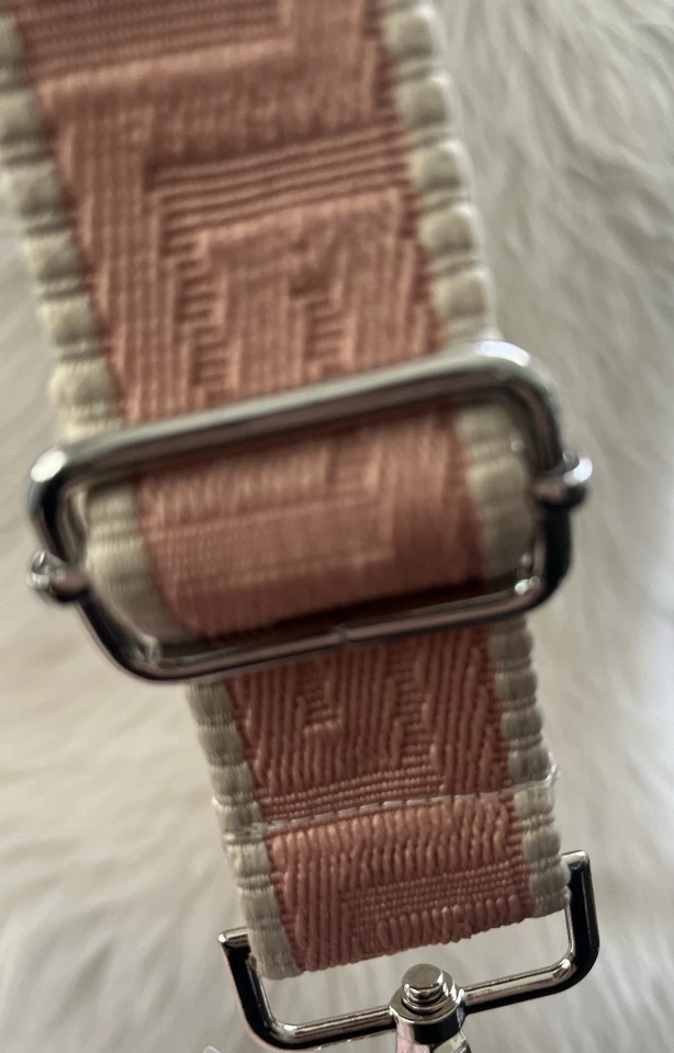 Givenchy Bolsa de Belleza Reciclada Bolso Cartera con Correa Extraíble y Dije Foto 4 de 4