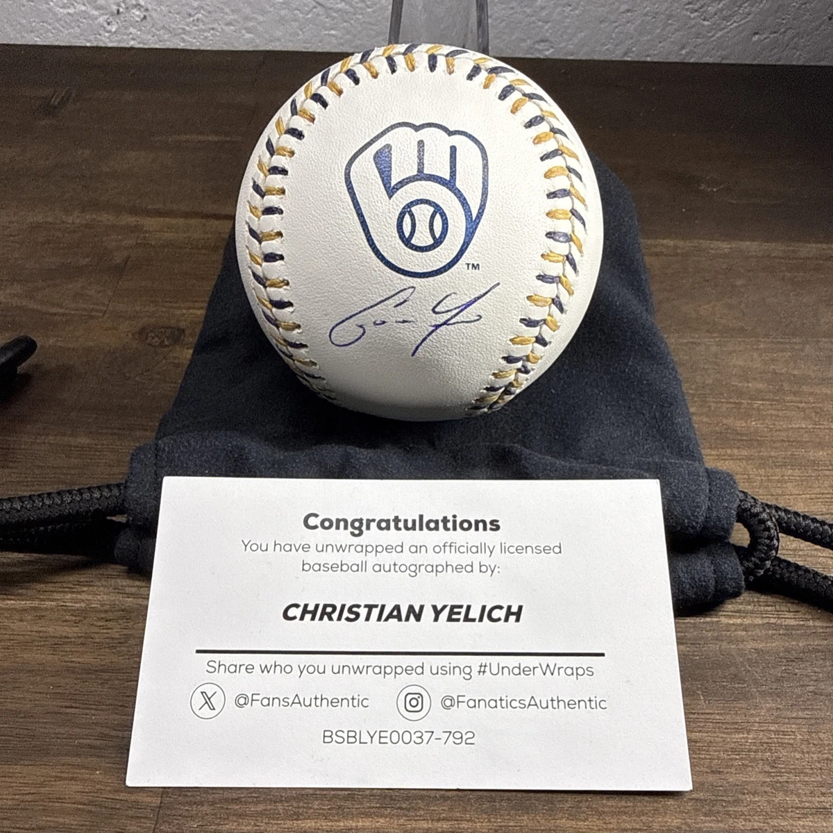 Christian Yelich Original Autographed Baseball MLB Balls for sale 