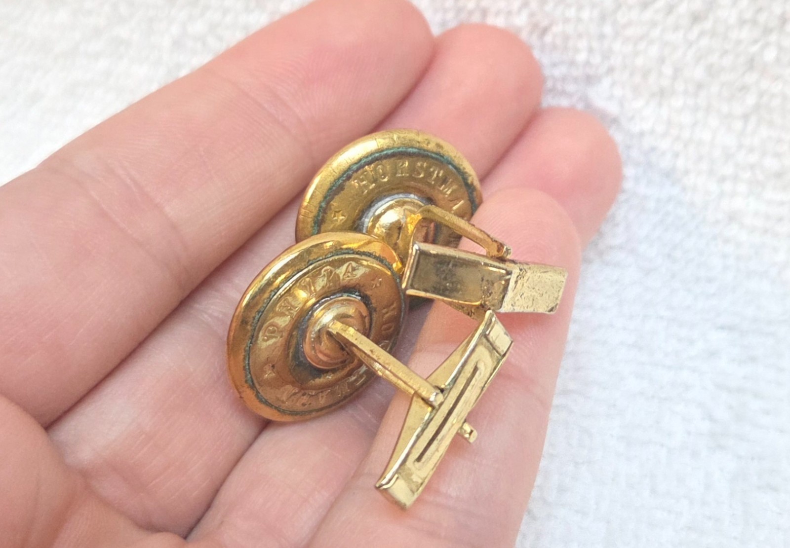 Bright shiny brass Indian Wars-era Eagle cuff-links by  Horstmann, Phila