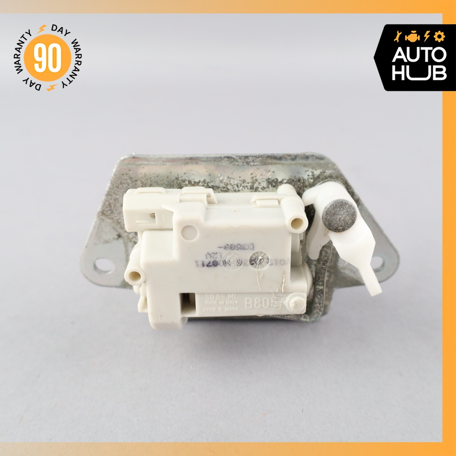 Maserati GranTurismo 2009-2019 Trunk latch P/N 80052700