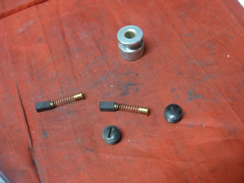 Kenmore 158.13011 1301 Sewing Machine Motor Brushes 2 & Pulley For 5186 VINTAGE