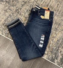 NEW Women  s Levi  s 311 Shaping Skinny Jeans  Faded Blue Size 31x28 Mid Rise NWT