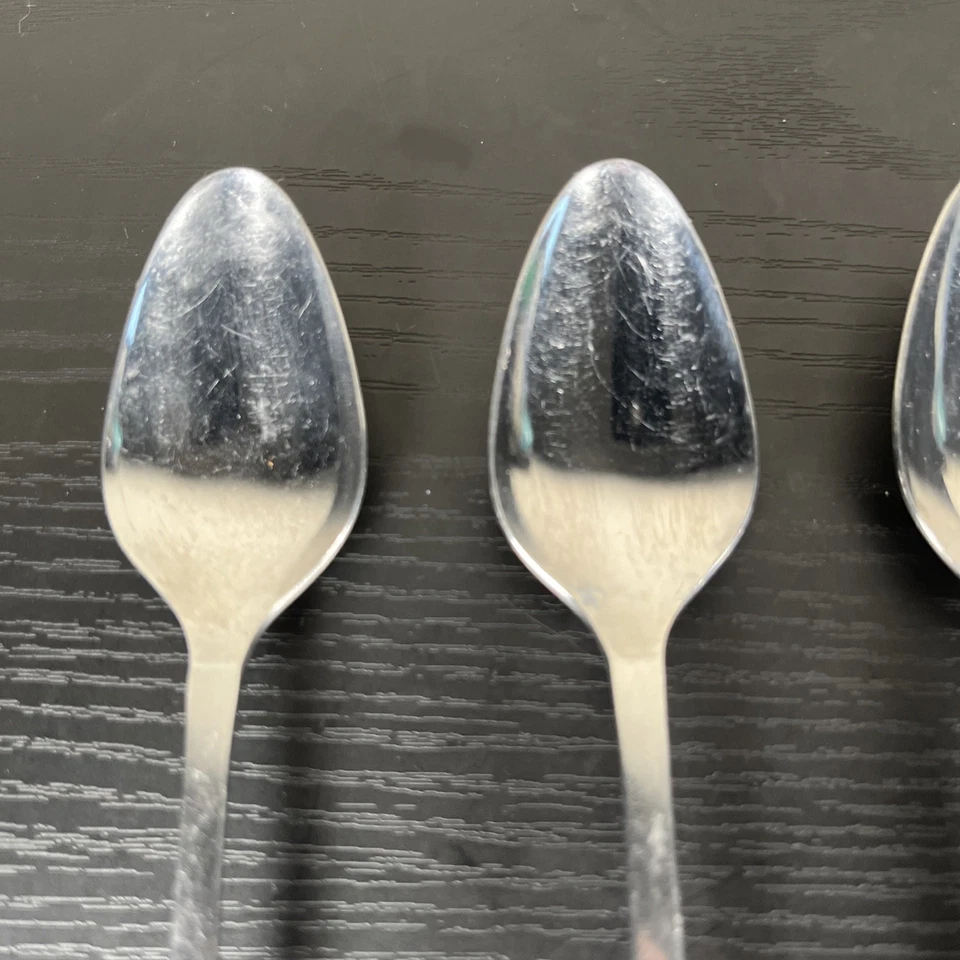 Cucharas de postre de acero inoxidable forzado para cubiertos Ekco Eterna x4 Foto 3 de 4