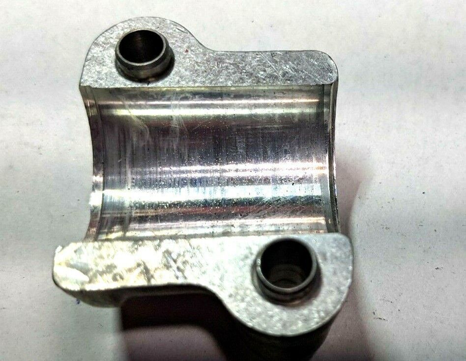 FERRARI 348 PARTS  ENGINE RIGHT HEAD CAMSHAFT CAP # 10