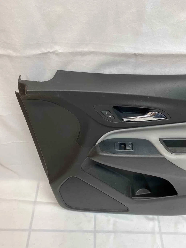 2018 2020 CHEVROLET EQUINOX FRONT RIGHT SIDE DOOR TRIM PANEL GRAY OEM 84328045 - Image 2 of 4