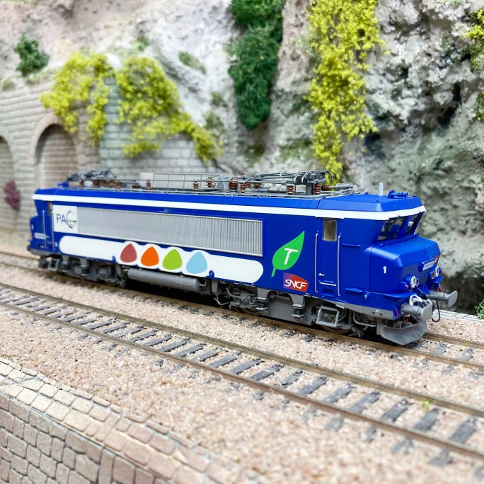 Locomotive LSMOD BB 7369 Chambéry Logo Nouille – Ep V Digital Son 3R AC – Réf 11704S