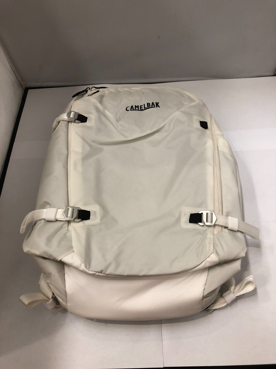CAMELBAK EVERYDAY BACKPACK 20L UNDYED (OFF WHITE) WITH LAPTOP  SLEEVE