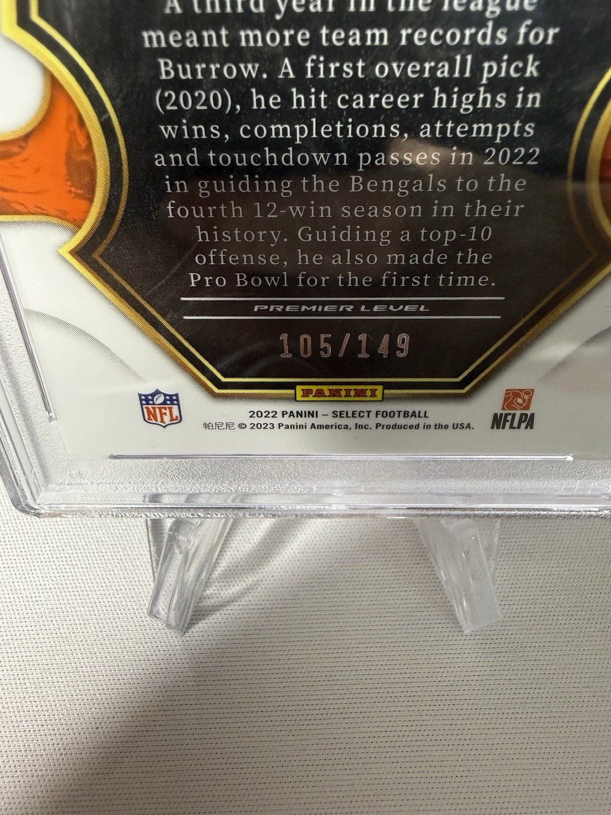 Joe Burrow 2022 Panini Select #120 Blue Prizm /149 PSA 9 view 4