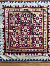 Arazzo Gujrati ricamato a mano della regione di Kutch. anni 70