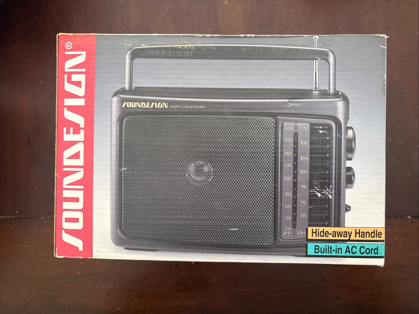 Sound Design FM AM 2 Band Portable Radio Model # 2236BLK Vin