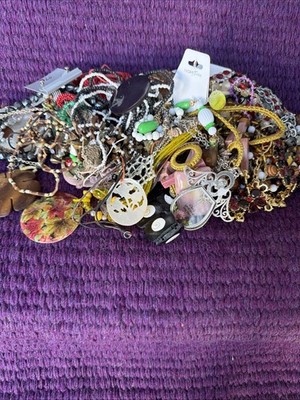 Huge Collection Of Vintage Custome Jewelry Or Dress Up Or Jewelry Making   #344