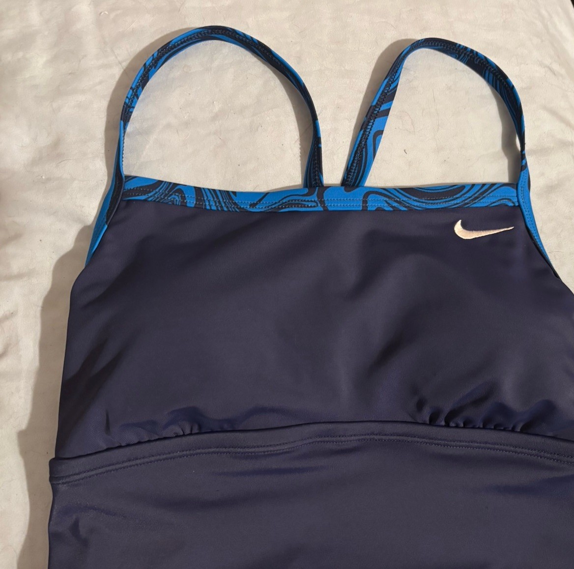 NWT Nike  Women's Navy One Piece Swimsuit Size Small  Nessf 375- 440 image 2