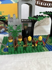Vintage Lego Castle Forestmen 6066 6071 (near complete w manuals, see below)