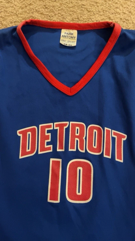 Camiseta juvenil Greg Monroe de los Detroit Pistons de la NBA 18-20 etiqueta Park Anthony #10 Foto 2 de 4