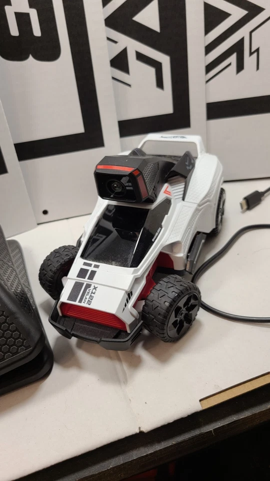 Serie de videojuegos de carreras Velan Studios Hot Wheels Rift Rally para iOS PS4/PS5 Foto 2 de 4