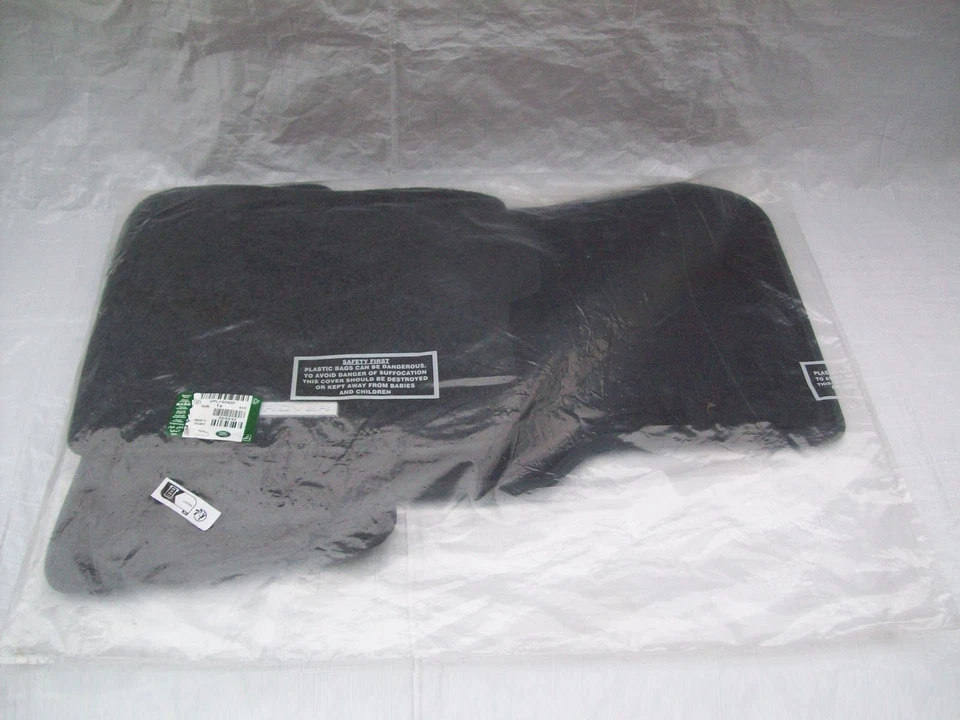 Range Rover Velar L560 Carpet Floor Mats Genuine Black VPLYS0420 2017 onward - Image 2 of 4