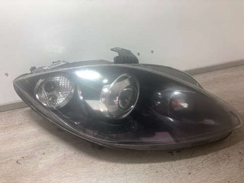 SEAT LEON SCHEINWERFER FAHRERSEITE VORNE RECHTS XENON 5P2941754D Bj 2012