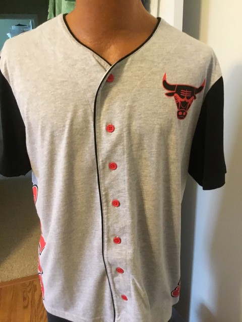 Chicago Bulls Large Grey w Red/Black Accents & Logo Cotton Button up Shirt | eBay