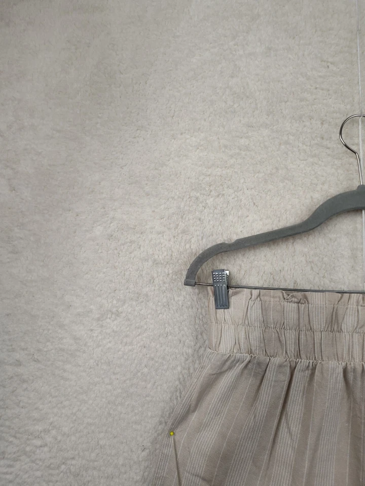 Forever 21 Mujeres Corto Grande Crema Mezcla Rayón Tirar Cintura Elástica Informal Mini Foto 2 de 4