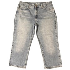 Lee Women's Size 14 Capri Jeans Mid Rise Regular Fit Light Wash Denim 34x21