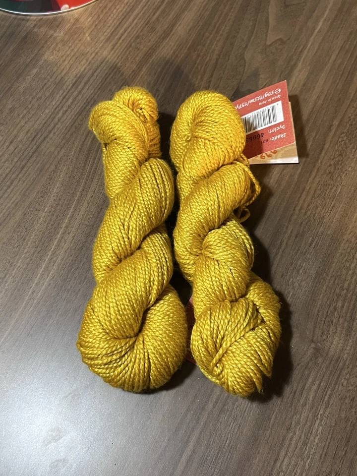 Hilo Mirasol TUPA AMARILLO #801 seda merino 1,75 oz/137 yardas ea. Juego de 2 Foto 3 de 4