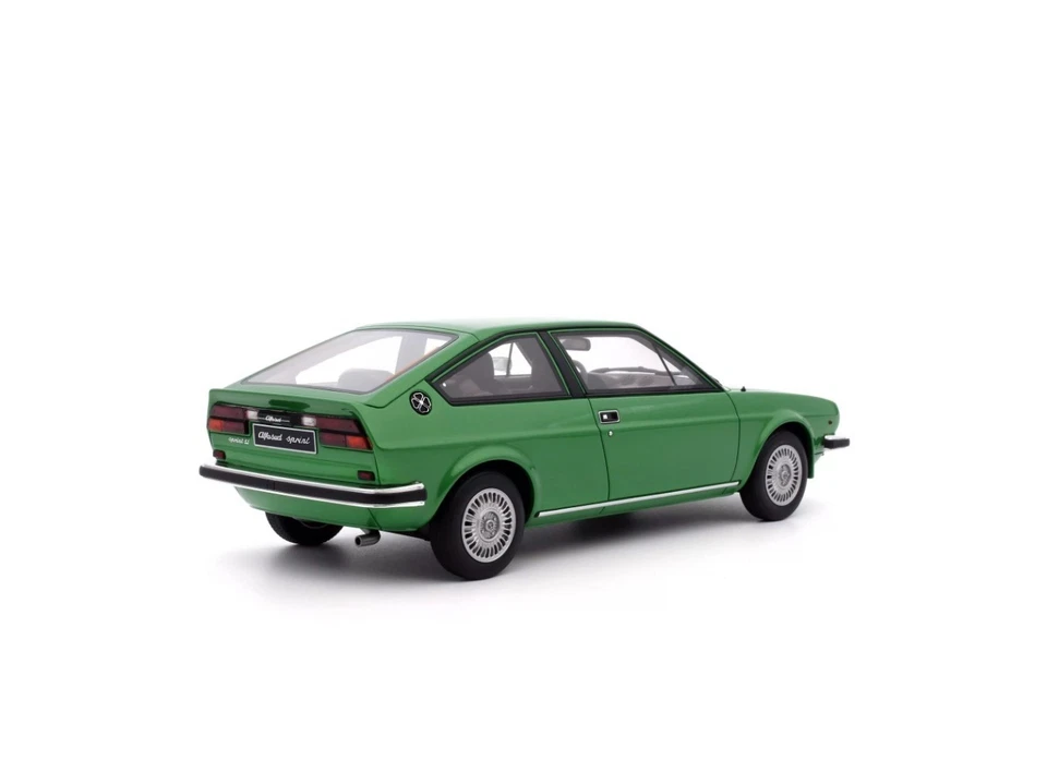 OTTOMOBILE 1/18 ( OT1043) - ALFA ROMEO SUD SPRINT GREEN METAL FAITO 1976 - NEUF - Photo 2/3