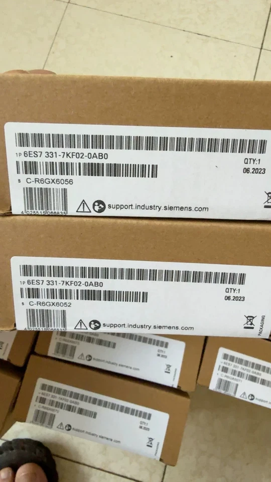 6ES7331-7KF02-0AB0 brand new Siemens module with packaging box - Image 4 of 4