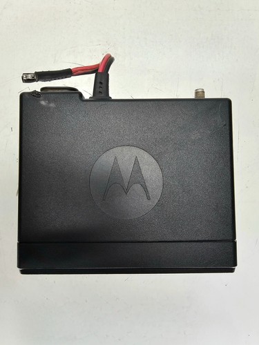 Motorola MOTOTRBO CM300D VHF 136-174 MHz 99 CH 45W Radio mobilne - Zdjęcie 3 z 7