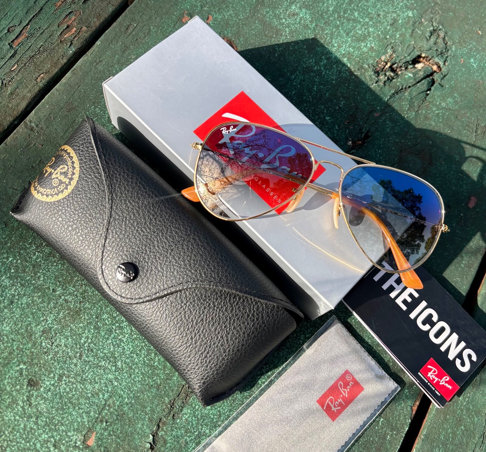 Ray-Ban Sunglasses RB3025 Aviator Gradient Gold Frame Light Blue