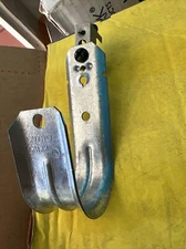 Caddy Cat32 J-Hooks CAT32HP J-Hook, 2 in, 60 lb Load Lot Of 10