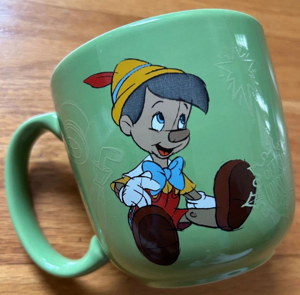 Taza de café verde 18 kt conciencia oficial de cricket Pinocho y Peñico Disney Foto 4 de 4