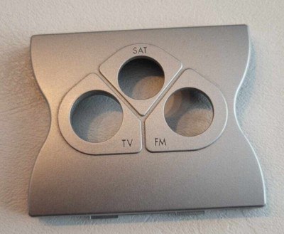 Enjoliveur Chromé Legrand Xelio Pour Prise TV/FM/SAT - Référence 87777, Neuf Sous Blister