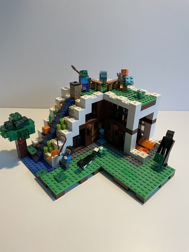 21134 Waterfall Base Minecraft Lego - Picture 8 of 15
