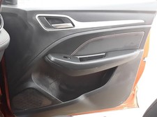 Porte avant et accessoires Mg ZS