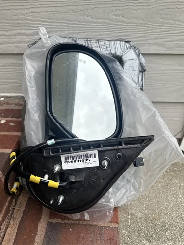 GM OEM Driver Side Rear View-Mirror Assy Left 25831053