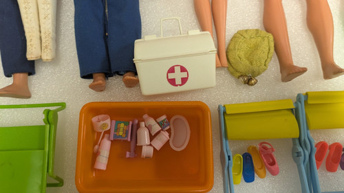Barbie Ken Bebés 1960 Años 70 Accesorios Ropa Twist Turn Mattel Lote De Colección - Imagen 4 de 19