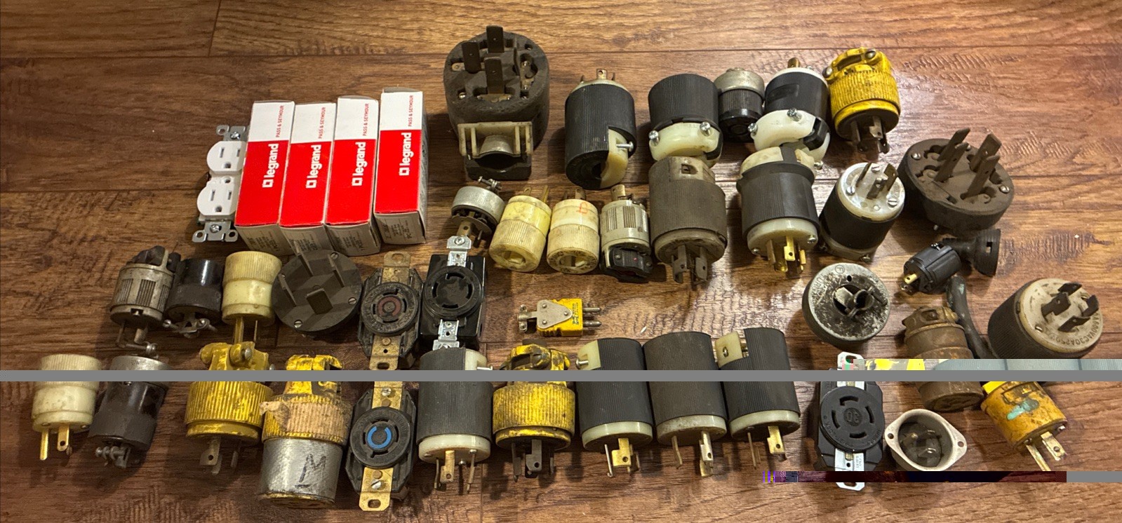 LOT OF LEGRAND Hubbell Twist-Lock PLUGS RECEPTICLES 240V 250V 480V