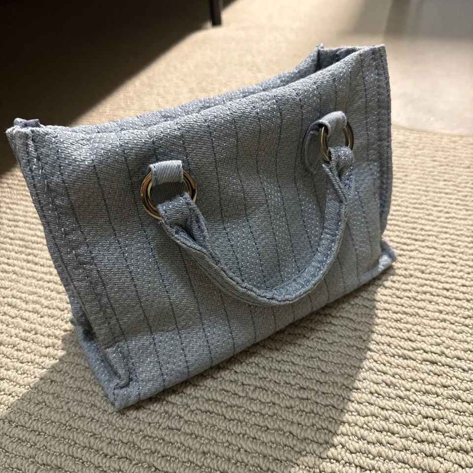 Bolso de mano/hombro Zara con detalles dorados Foto 2 de 4