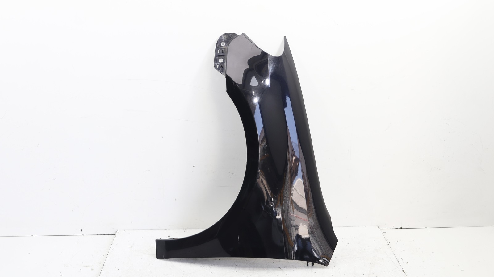 PARAFANGO ANTERIORE SINISTRO PER VOLKSWAGEN Golf 6 Berlina 5K6821021B CAY (08>1